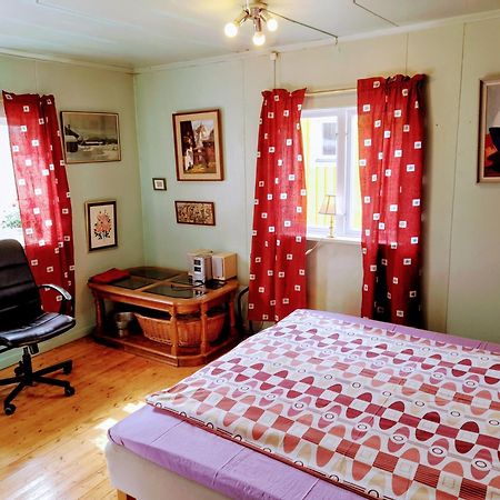 Summer Bedroom, Outside Toilet, Shower, Kitchen. 120 M From Sandbach. Bracke  Экстерьер фото