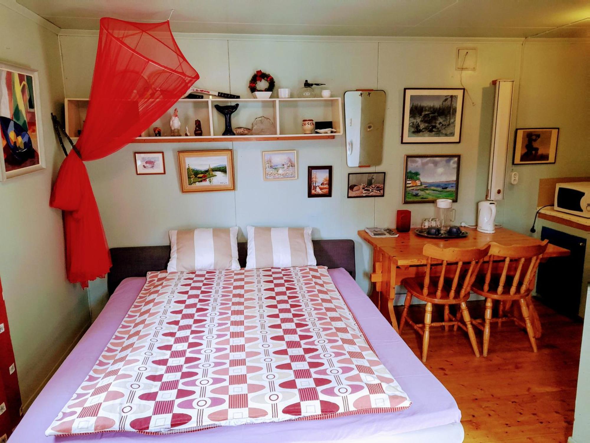 Summer Bedroom, Outside Toilet, Shower, Kitchen. 120 M From Sandbach. Bracke  Экстерьер фото